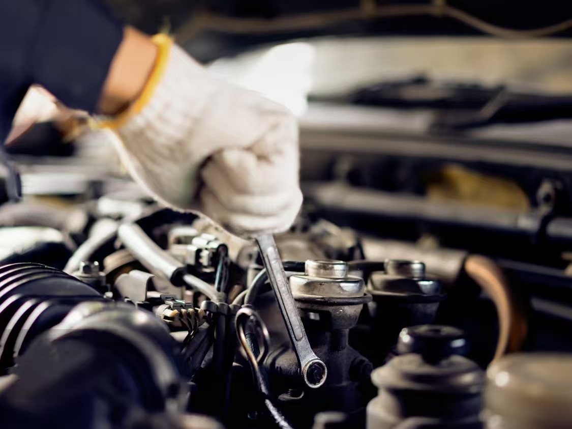 1740886136377611.jpg 修车31.jpg